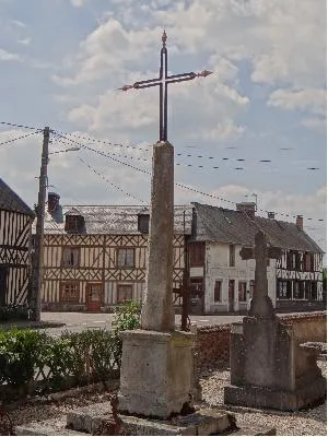 Calvaire du cimetière de Saint-Aubin-du-Thenney