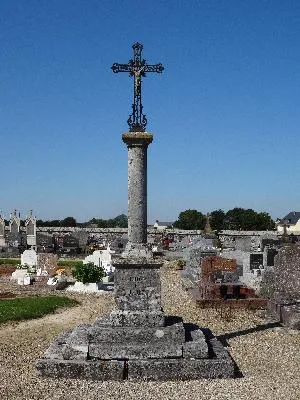 Calvaire du cimetière de Tourville-la-Campagne
