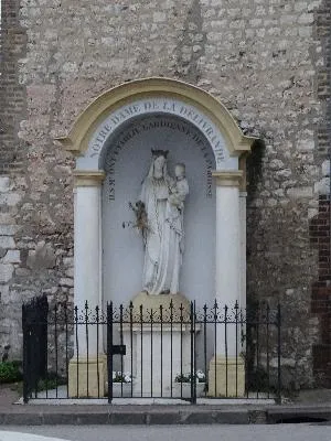 Statue de la vierge de Criquebeuf-sur-Seine