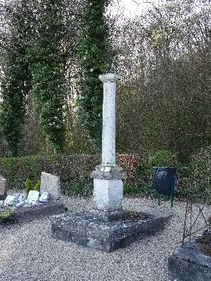 Calvaire du cimetière de Rosay-sur-Lieure