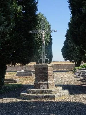 Calvaire du cimetière de Marcilly-la-Campagne