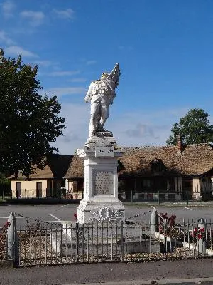 Monument aux morts d'Iville