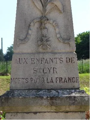 Monument aux morts de Saint-Cyr-la-Campagne