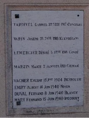 Monument aux morts de Daubeuf-prés-Vatteville