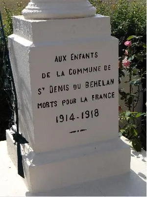 Monument aux morts de Saint-Denis-du-Béhélan