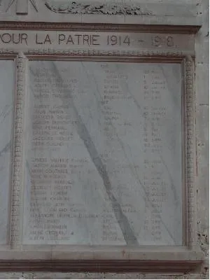 Plaque aux morts de l'église de Beaumont-le-Roger