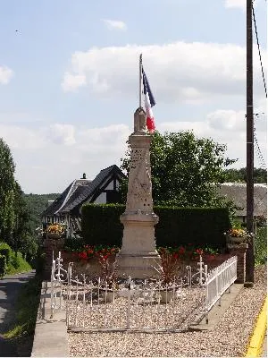 Monument aux morts de Rosay-sur-Lieure