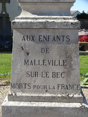 Monument aux morts de Malleville-sur-le-Bec