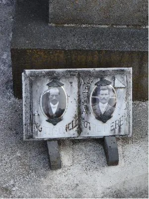 Monument aux morts de Combon