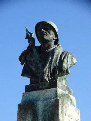 Monument aux morts de Damville