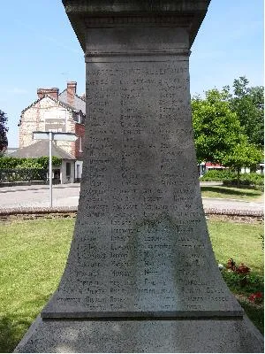 Monument aux morts du 19ème siècle de Pont-Audemer