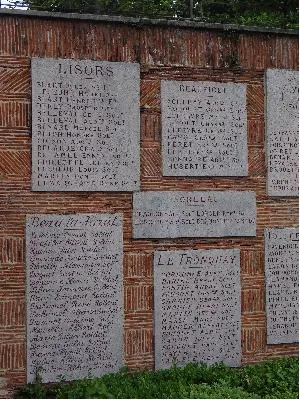 Monument aux morts de Lyons-la-Forêt