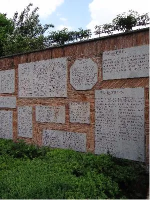 Monument aux morts de Lyons-la-Forêt