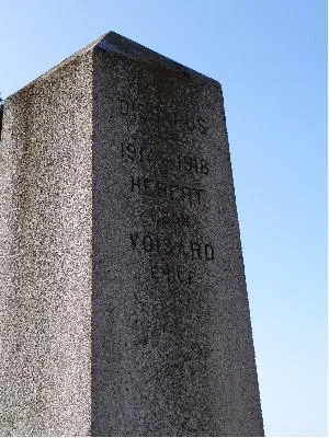 Monument aux morts de Saint-Ouen-des-Champs