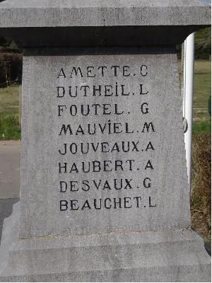 Monument aux morts de Saint-Vincent-du-Boulay