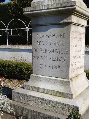 Monument aux morts de Bernouville