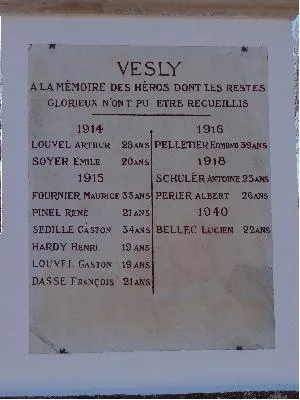 Monument aux morts du cimetière de Vesly