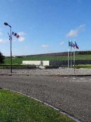 Monument Mémoire et Paix de Val-de-Reuil