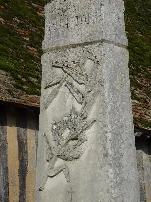 Monument aux morts de La Chapelle-du-Bois-des-Faulx