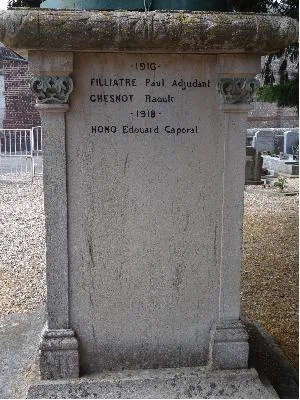 Monument aux Morts du cimetière de Bourneville