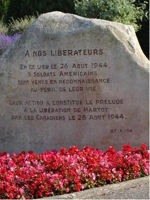 Monument aux libérateurs de Martot
