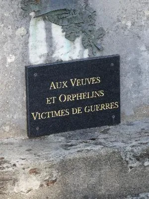 Monument aux morts de Ménesqueville