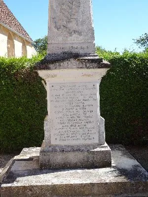 Monument aux morts de Buis-sur-Damville