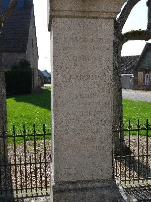 Monument aux morts de Boissy-sur-Damville