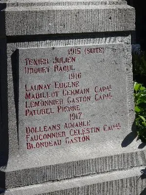 Monument aux morts de Marcilly-la-Campagne