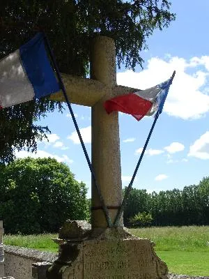 Monument aux morts du Mesnil-Jourdain