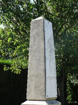 Monument aux morts de Saint-Pierre-des-Fleurs