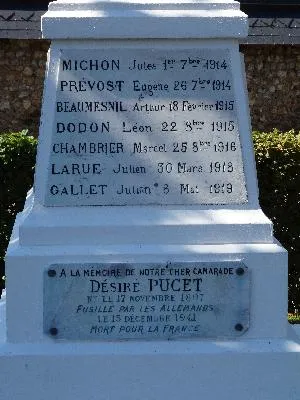 Monument aux morts de Sainte-Marthe