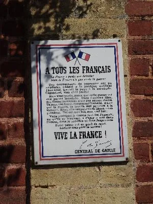 Plaque Appel du 18 Juin de Crosville-la-Vieille