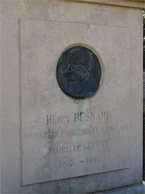 Inscription Henry Besnard sur le Monument aux morts de 1870-71 de Guitry