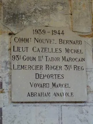 Plaque aux morts de l'église Notre-Dame d'Amfreville-sur-Iton