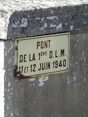 Pont de la 1ère D.L.M. à Houlbec-Cocherel