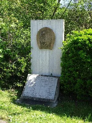 Monument Combats des 11 et 12 Juin à Hardencourt-Cocherel