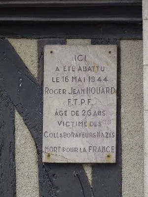 Plaque Jean Roger Houard à Bernay