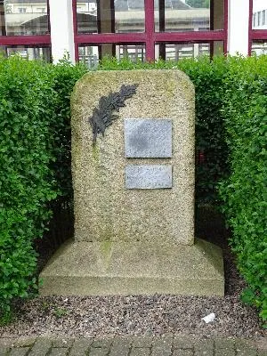 Monument Thomas Longuemare à Bernay