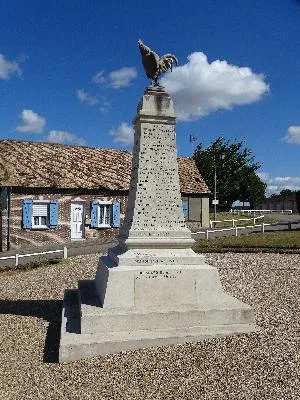 Monument aux Morts de Gravigny