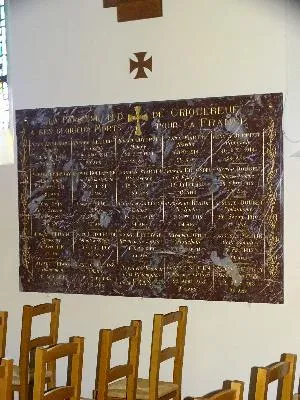 Plaque aux Morts de l'Église Notre-Dame-de-Lourdes à Criquebeuf-sur-Seine