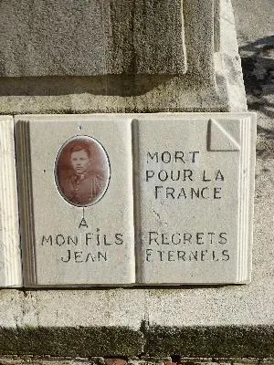 Monument aux Morts d'Épreville-en-Roumois