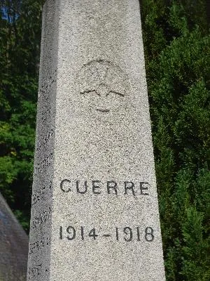 Monument aux Morts de Bosc-Bénard-Commin