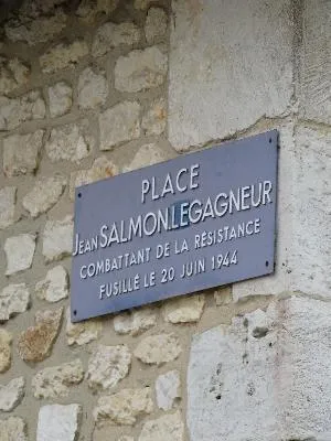 Plaque Jean Salmon Lecagneur à Radepont