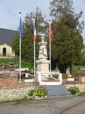 Monument aux Morts d'Écaquelon