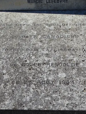 Monument aux Morts de Bourgtheroulde-Infreville