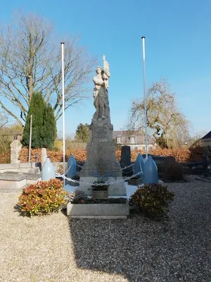 Monument aux Morts de Bouquetot