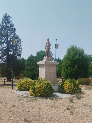 Monument aux Morts de Nonancourt