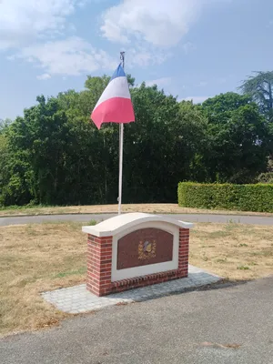 Monument aux Morts des Pompiers à Nonancourt