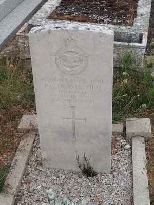Tombe militaire britanniques à Breux-sur-Avre